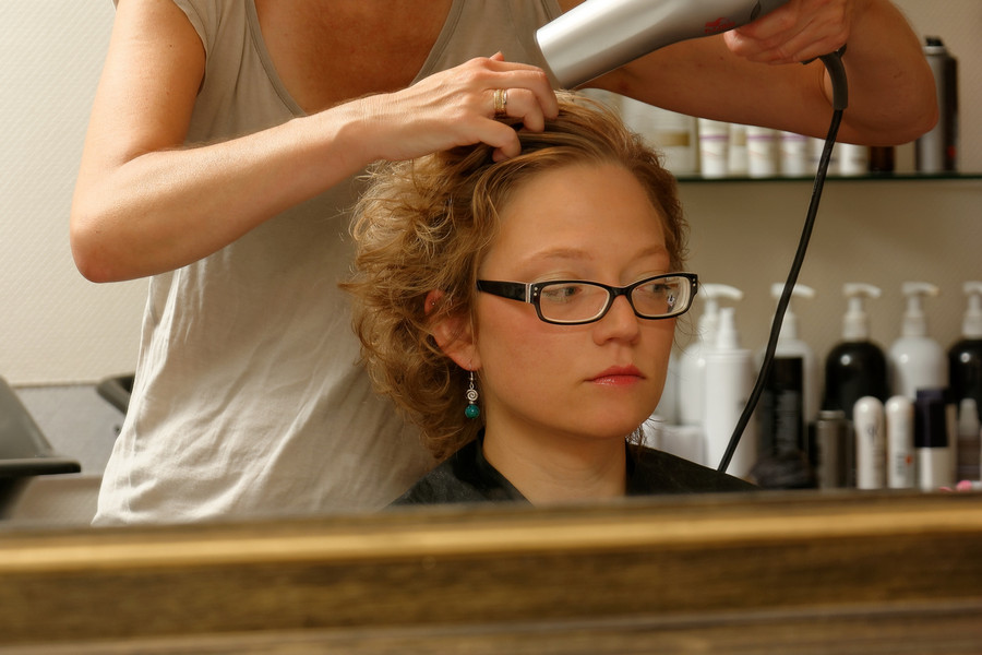 Braut Friseur - Haare fönen